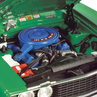 18851-1:18 Ford XC Sundowner Modena Green | 18851-3