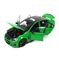 1:18 VF Series 2 Motorsport Spitfire Green | B182717P